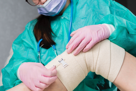 Lateral Collateral Ligament Reconstruction / Repair